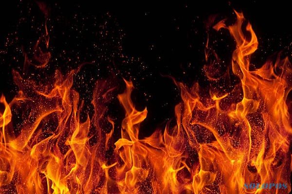 Korsleting! Gudang dan Rumah di Giriwono Wonogiri Terbakar, Kerugian Rp150 Juta