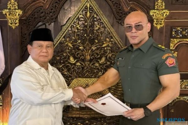 Wow! Mentalis Deddy Corbuzier Kini Berpangkat Letkol Tituler TNI AD