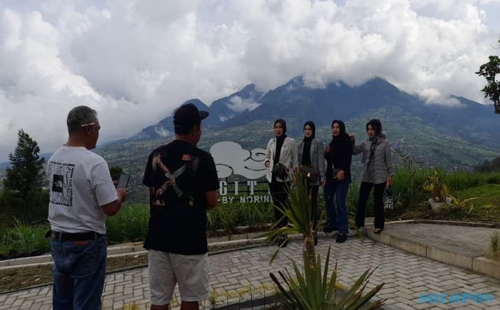 Restoran Langit Pitu Samiran Boyolali Sodorkan View Merapi, Cocok untuk Healing