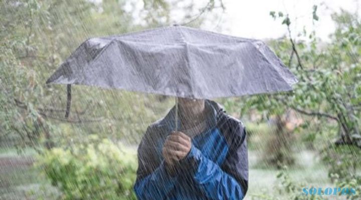 Hati-hati! Jawa Tengah Berpotensi Hujan Angin hingga Akhir Pekan