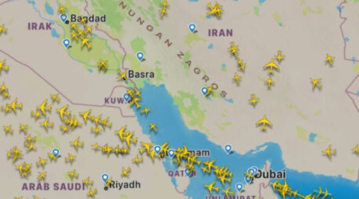 Israel Serang Iran, Maskapai Ganti Rute Terbang