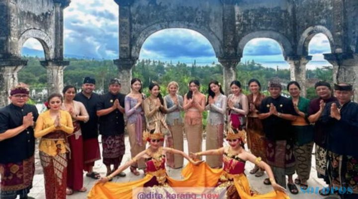 Dita Karang dan Kru Pick Me Trip in Bali Tertahan di Pulau Dewata