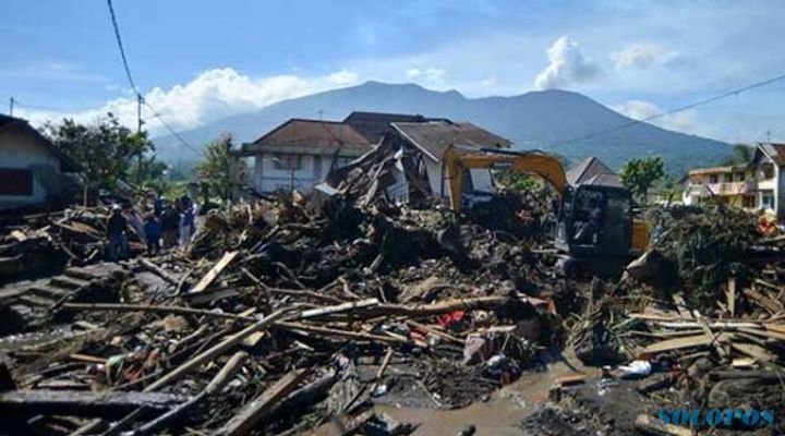 BNPB bakal Ledakkan Batuan Material Sisa Banjir Lahar Hujan Gunung Marapi