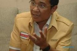 Akbar Faizal: Banyak anggota DPR titip absen lewat ajudannya