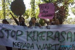 Gelar Aksi, Wartawan Aceh Minta TNI AU Reformasi Moral Prajurit