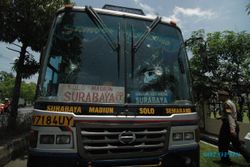 Bus Sumber Kencono dilempari batu, sopir luka