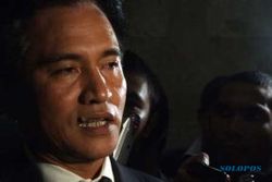 SBY batal ke Belanda, Yusril kritik pembantu Presiden