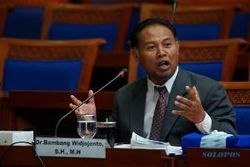 KORUPSI E-KTP : Setya Novanto Tersangka, Bambang Widjojanto Peringatkan KPK