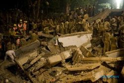 Gedung berlantai 4 roboh di India, korban tewas jadi 60 Orang