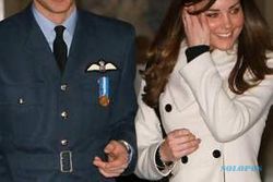 Pangeran William lamar kekasih dengan cincin Putri Diana