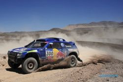Reli Dakar, Sainz pertahankan jarak