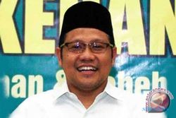 Muhaimin Iskandar Mencoblos Didampingi Anak dan Istri