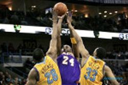 Lakers bungkam Hornets