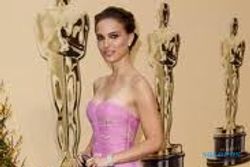 Natalie Portman rebut Best Actress Oscar 2011