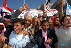 Puluhan ribu warga Yaman turun ke jalan, tuntut presiden mundur