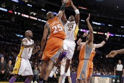 Tiga kali OT, Lakers tundukkan Suns