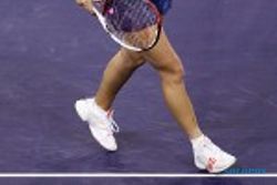 Wozniacki tantang Bartoli di final