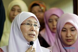 Wan Azizah Istri Anwar Ibrahim Jadi PM Malaysia Pengganti Mahathir Mohamad