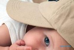 Kebiasaan bayi masukkan tangan ke mulut bisa latih kemampuan makan