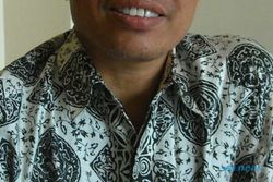 Kembalikan Mobdin, Wakil Ketua DPRD dikritik