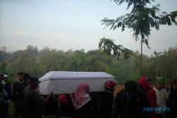 Terduga teroris Hendro Yunanto dimakamkan di Polokarto