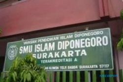 SMA Islam Diponegoro peringkat 2 sekolah swasta di Solo