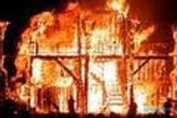 Rumah PNS Penawangan ludes terbakar