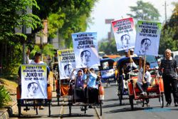 Para tukang becak pun berdemo dukung Jokowi
