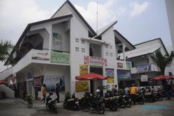 Pedagang Pasar Panggungrejo desak pindah kios