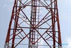 Warga Balong segel tower Indosat