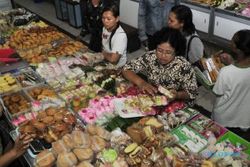 Tak Hanya Minimarket, Jajanan Pasar Juga Perlu Diwaspadai