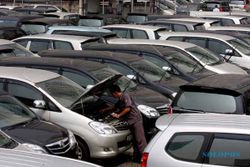 LIBURAN SEKOLAH : Rental Mobil Solo Banjir Order Hingga Januari