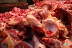 Disnakkan Karanganyar minta masyarakat waspadai daging semigelonggongan dan daging busuk