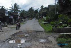 Warga Ngringo desak perbaikan jalan kampung