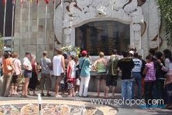 Warga dan wisatawan kenang tragedi bom Bali 2002