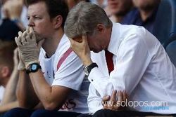 Wenger: Setengah Tim Arsenal ingin hijrah