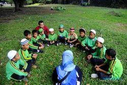 KEGIATAN LUAR KELAS DI TAMAN BALEKAMBANG