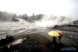 MUSIM HUJAN : Rawan Banjir Lahar Hujan, Penambangan di Sungai Gendol Dihentikan
