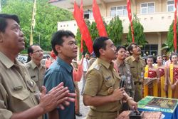   Resmikan gedung baru, Bupati ditodong perlebar jalan