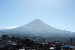 Tiga Pendaki Gunung Sindoro Tersambar Petir   