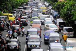 LALU LINTAS JALUR SELATAN : Hati-hati, Ada "Penumpukan" Kendaraan Berat di Jalan Wangon-Ajibarang