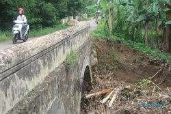 Jembatan penghubung 5 desa terancam ambrol