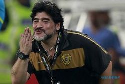 Maradona ingin Tevez segera gabung Milan