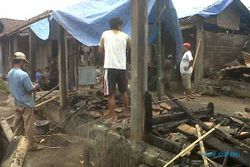 Pasar Pengkol, Musuk terbakar, tiga los ludes