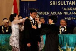 Sultan Hamengku Buwono X resmi bergelar Dr HC seni pertunjukan