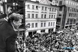 Mantan Presiden Ceko, Vaclav Havel, meninggal dunia