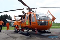 KAPAL TERDAMPAR : Tim SAR Gunakan Helikopter Cari Korban Kapal Akau Jaya Sembilan