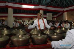 GAMELAN SEKATEN DITABUH