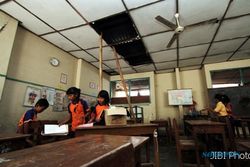 Disdikpora Diminta Bentuk Tim Independen Sekolah Rusak