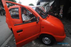 Tawon, Mobil Mungil Yang Siap Jadi Taksi Murah